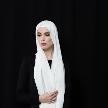 OVEA HIJAB OFF-WHITE CHIFFON AND EMBROIDERED FRENCH LACE