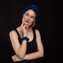 LANA-LATIFA OVEA TURBAN BLEU SAPHIR SATINÉ