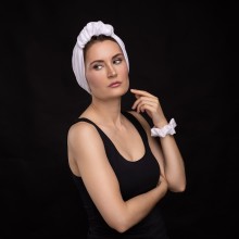 LANA OVEA TURBAN PERLE ÉCRU SATINÉE