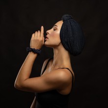 LANA-LATIFA OVEA TURBAN ELEGANCE NIGHT BLUE WITH GOLD LIGHT